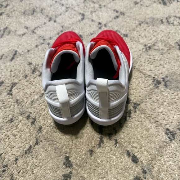 Brand New New Balance Kids Red and White Cleats size 8 - Picture 4 of 4